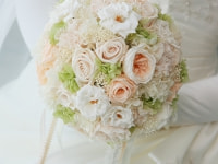 ラウンドブーケ／48,000円～（写真：53,000円）