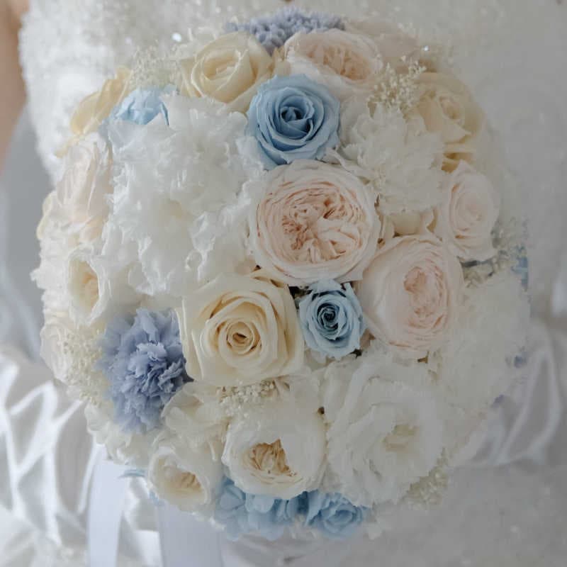 ラウンドブーケ　オールドローズ・バラ・カーネーション